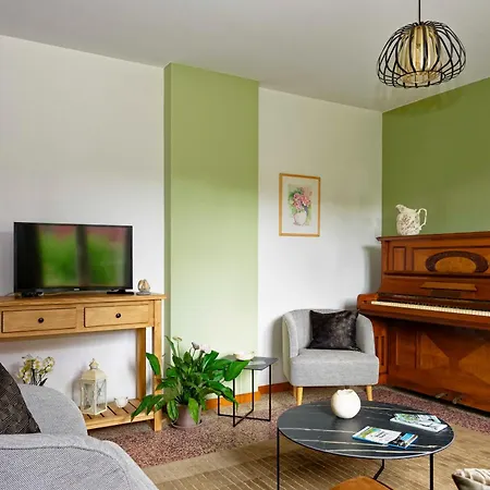 Des Rouges Terres Дом отдыха Тё