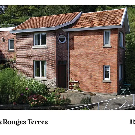 Des Rouges Terres